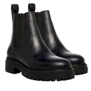 Black Boots